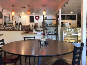 Highway 4 Cafe & Bakery