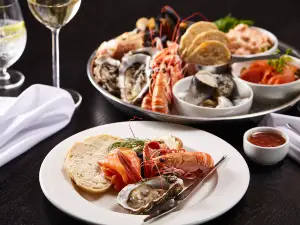 Scotts Bar & Restaurant