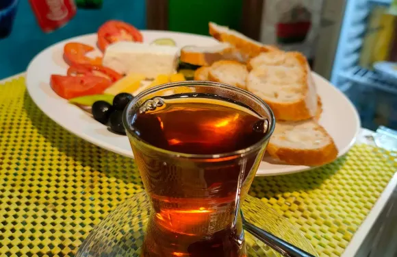 Türk restoranı Live cafe