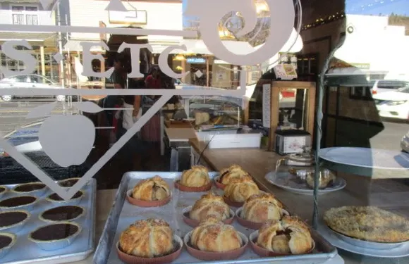 Mom's Pie House