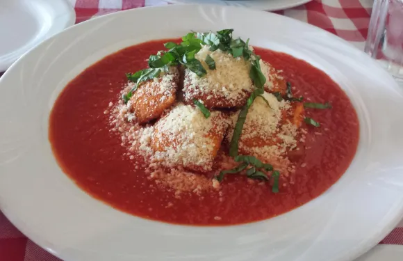 Flip's Wine Bar & Trattoria