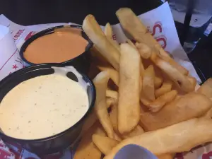 Red Robin Gourmet Burgers and Brews