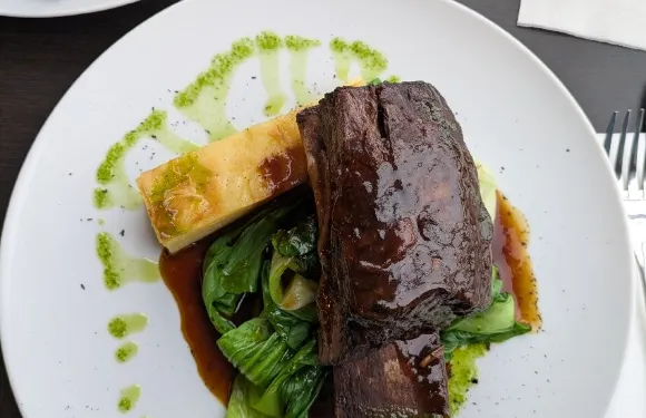La Vista Café & Restaurant