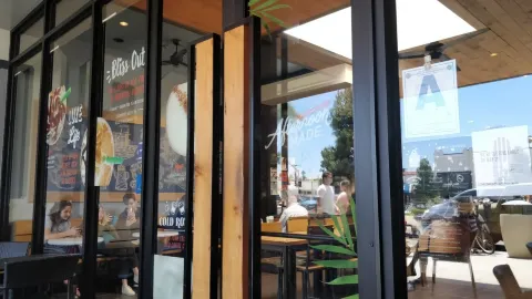Starbucks Coffee Company in Коронадо