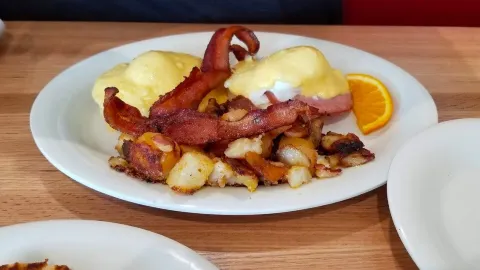 Eggs Up Grill in 플로렌스