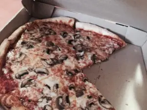Lizzano's Pizza