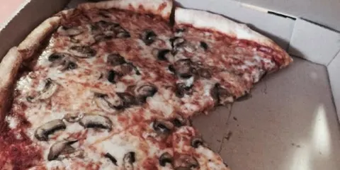 Lizzano's Pizza
