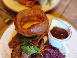 The Green Dragon - JD Wetherspoon Leek