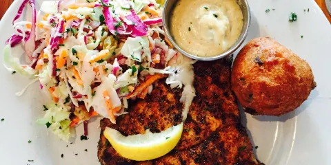 Jonah's fish & grits