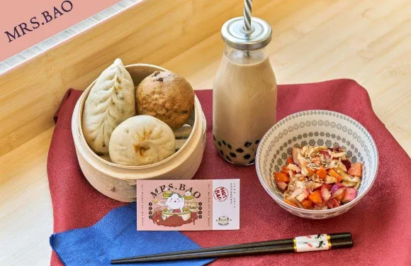 Mrs. Bao & Teeamo