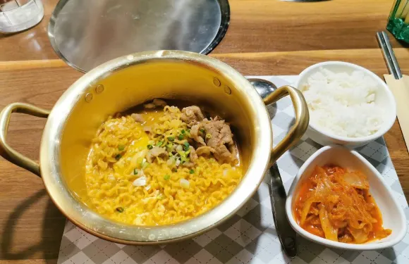 Lius Hot Pot