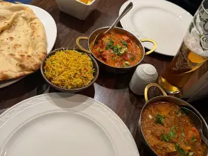Holdi Bar, Restaurant and Lounge