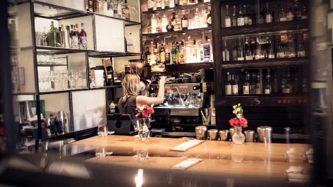 Two Arrows Coffee | Bar in เวล