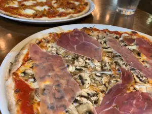 Pizzeria Omaggio