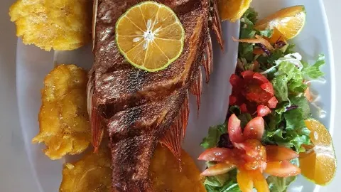 Mary Mar Marisqueria in Jaco