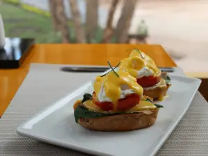Casa Mia Lodge & Restaurant