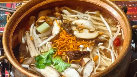 JIUZHAISTONEPOT YAKBEEFSOUPSHOP in 주자이거우