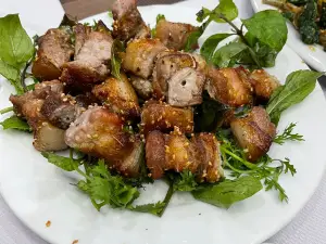Nhà Hàng Tuyết Sơn