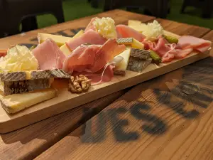 Le Youri Bar - Bar Ludique Annecy