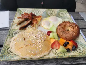 Yianni's Café