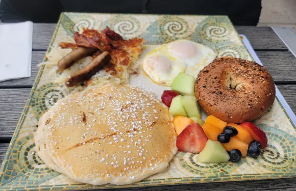 Yianni's Cafe