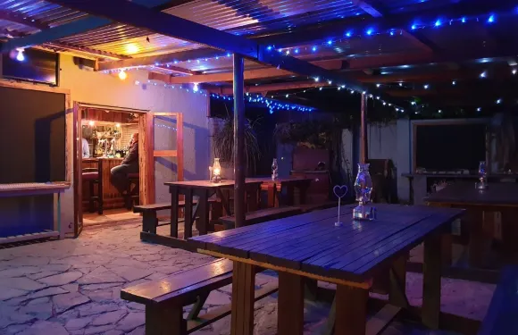 Happy Hogs Restaurant, Pub & Events Venue