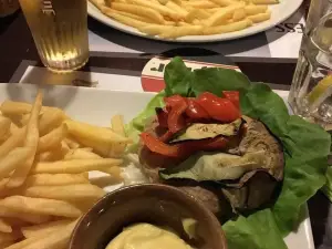 Clover Irish Pub