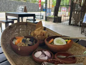Talalla Juices & Curry