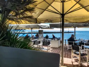Kentri_seaside_spot