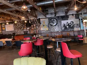 Cafe Petite