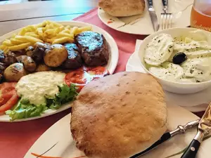 Bistro Mon - Ami