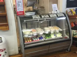 Crossroads Grocery