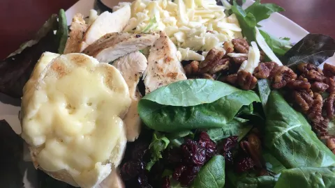 WINGERS Restaurant & Alehouse in Richfield
