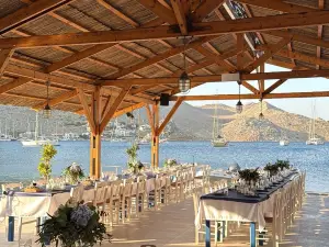 Katsaras Restaurant & Beach Bar 1982