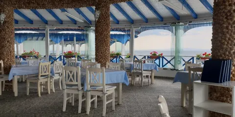 Paros