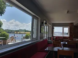 Ouvane Falls Inn