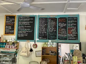 Cave's Park Store