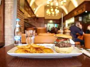 Olivo Caffe & Bistro
