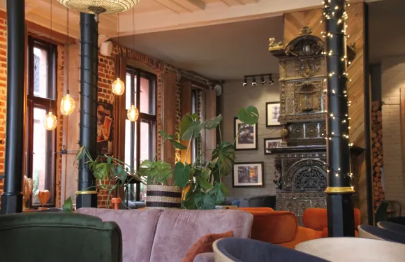 Coffee and Whisky House