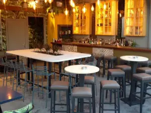 Coppola Bar & Co