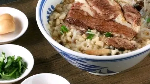 三顾香牛羊肉泡馍(居苑路店) in Baishui