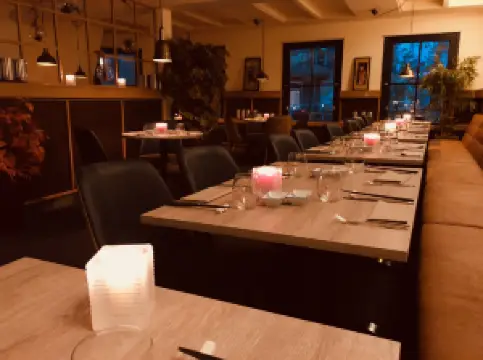 Sushi and Teppanyaki restaurant Tanuki