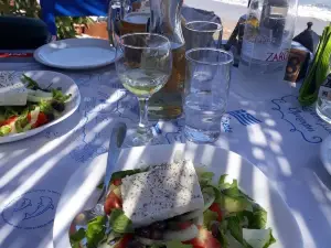 Akrogiali Taverna