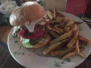 The Roaming Gnome Pub & Eatery