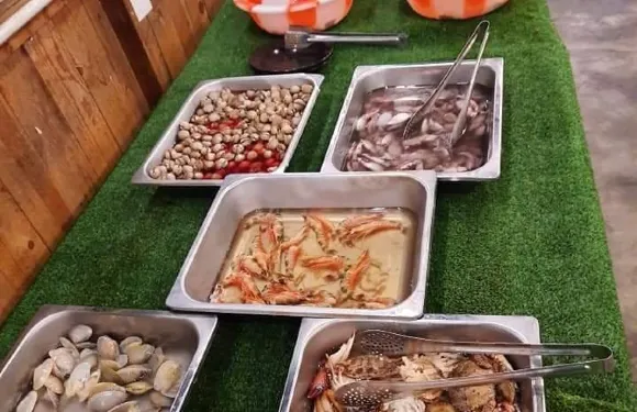 DeBamboo Steamboat & Grill