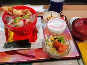 Sakae Sushi
