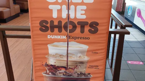 Dunkin' in Окои