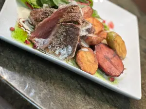 Oliver's Harbor Restaurant & Bar