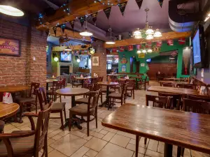 Finns Irish Pub saskatoon