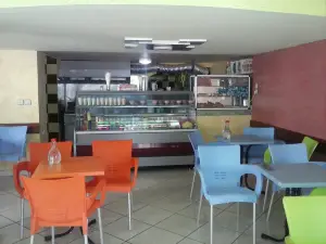 Cafe & Restaurant Délice